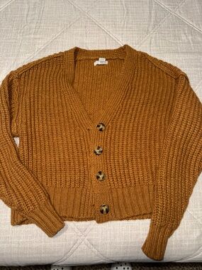 Tilly's Rust-Colored Chunky V‑Neck Cropped Cardigan